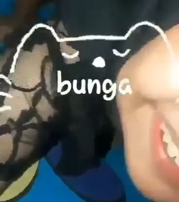 Cewek Indo Ketawa Geli Sambil Digenjot Masuk